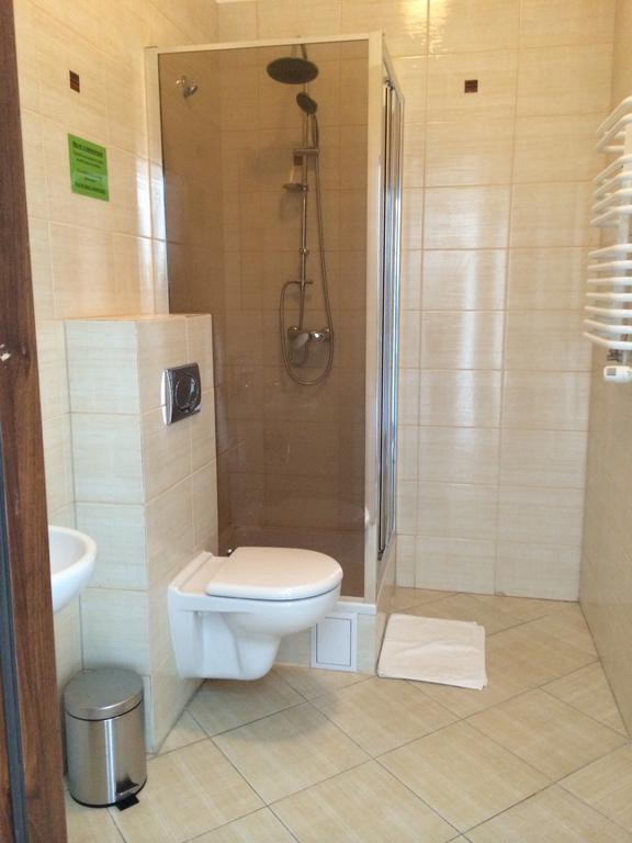 Hotel Kielce Habitación foto